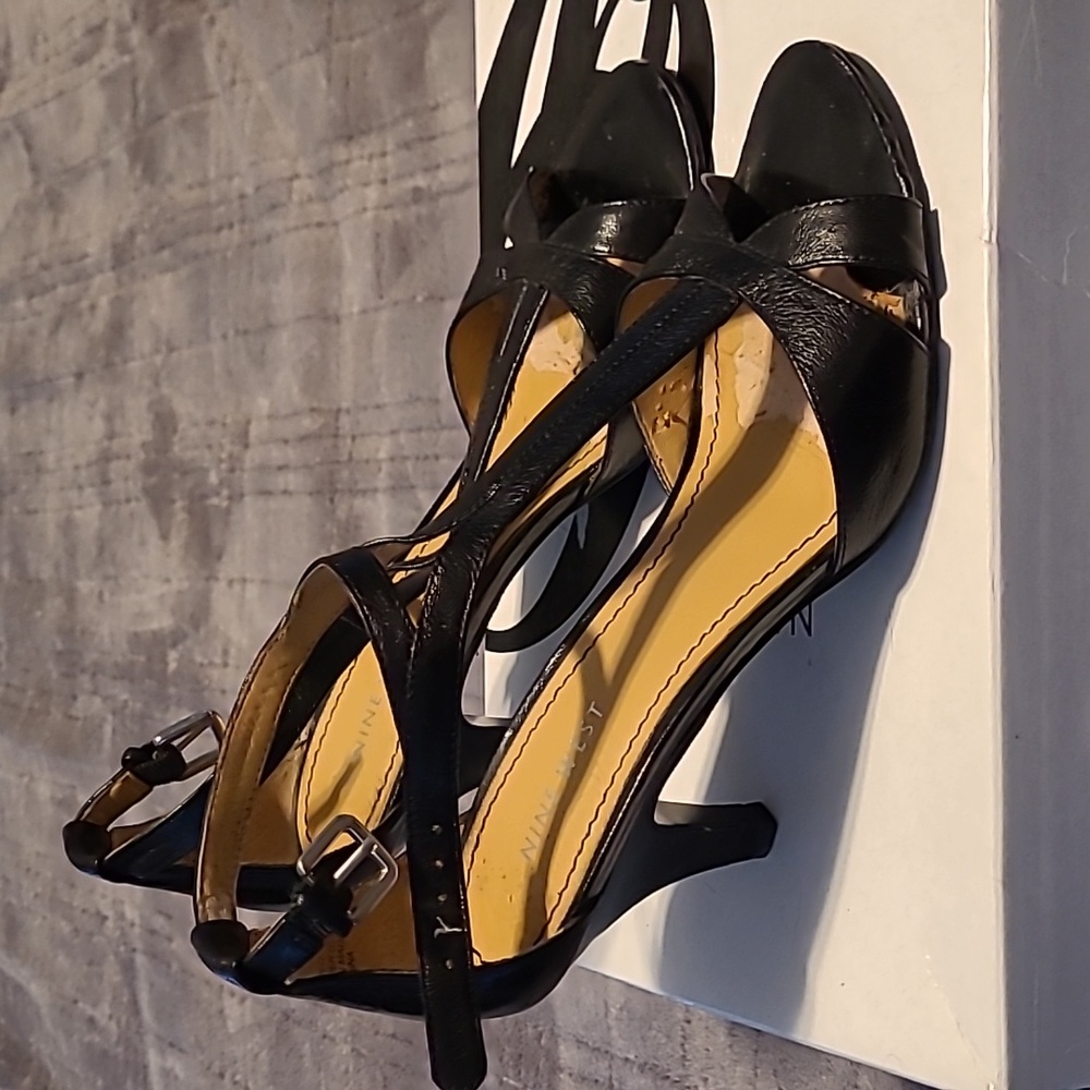 Nine West strappy heels size 7.5